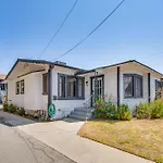 Los Angeles Family Home With Deck About 7 Mi To Downtown