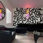 2Br Lit And Spacious In The Heart Of Hollywood