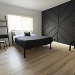 2Br Lit And Spacious In The Heart Of Hollywood