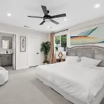 Spacious 6Br Retreat In The Heart Of La