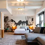 The Wayfarer Downtown La Tapestry Collection By Hilton
