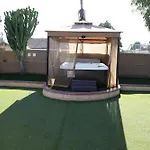 Beautifull 4 Bedroom House 15 Minutes From Universal Studios