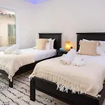 Modern 3Br Home With Jacuzzi, Top Line Amenities
