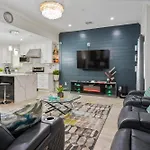 Family/Pet Friendly Home Near Hollywood & Pasadena