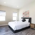 Stylish 4Br Home Prime Location Hancock Park