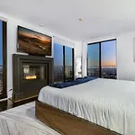 476 Modern Living With Pool - Sleeps 11