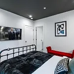 Rock N Roll By Avantstay Vibey Hollywood Retreat Steps To Attractions