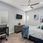 New Beauty By Avantstay Modern Central Location
