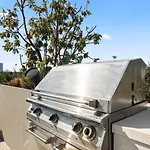 Private Skyloft, Dtla Views, 1 Mile To Dodger Stadium