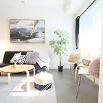 Cozy 2 Bedroom Retreat In Vibrant Dtla Awaits!