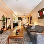 2Br Hollywood Walk Luxury Apartment