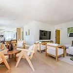 Modern Villa W Jacuzzi Sauna&Garden