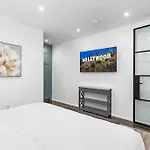 Luxurious 4 King Bedtownhouse With Free Parking And Rooftop