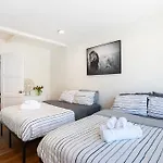 Comfortable 1-Bedroom Near Beverly Hills And Top La Attractions