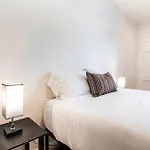 Charming 2Nd-Floor Studio Near Beverly Hills And Top La Attractions
