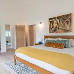 Walk To Venice Beach From Luxury Home