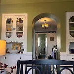 5-Star Beverlyhills Suite