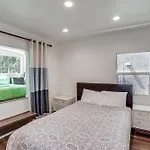 Convenient Los Angeles Retreat About 1 Mi To Downtown!