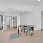 Luxury 3 Bed 3 Bath Home With View 5 Mins To Rodeo Drive Prime Location Wifi Parking Private Balcony