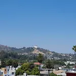 Cozy One Bedroom Apartment With Rooftop Pool And Hollywood Sign View