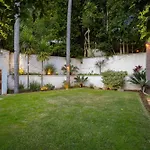 Luxury Hollywood Hills Home With Pool Outdoor Dining Iconic Views Skyline Chalet