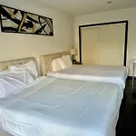 Private Guest House In West Hollywood