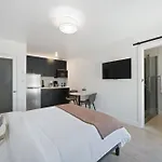 Sunny Studio Near Culver City