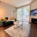 Marina Perfect 1 Bd,Pool,Parking,Center