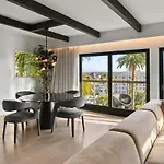 Hollywood Hills 3 Bedroom Views And Jacuzzi