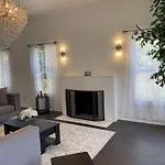 5 Bedroom House In Beverly Hills