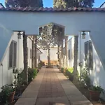 Amazing Hollywood Bungalow!