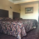 Bronco Motel
