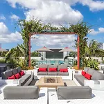 Downtown L.A. Sky View Penthouse & 4 Beds