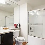 Modern Studio In Santa Monica