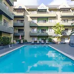 Cozy Walk Of Fame Studio Apartment