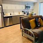 Mojave Studio Apartment In Hollywood
