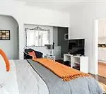 Boutique8 Hollywood