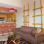 Hollywood Gateway Suite
