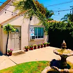 Beverly Hills Private Bungalow