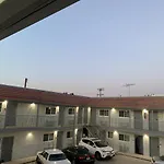 Golden West Manor Motel