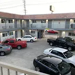 Golden West Manor Motel