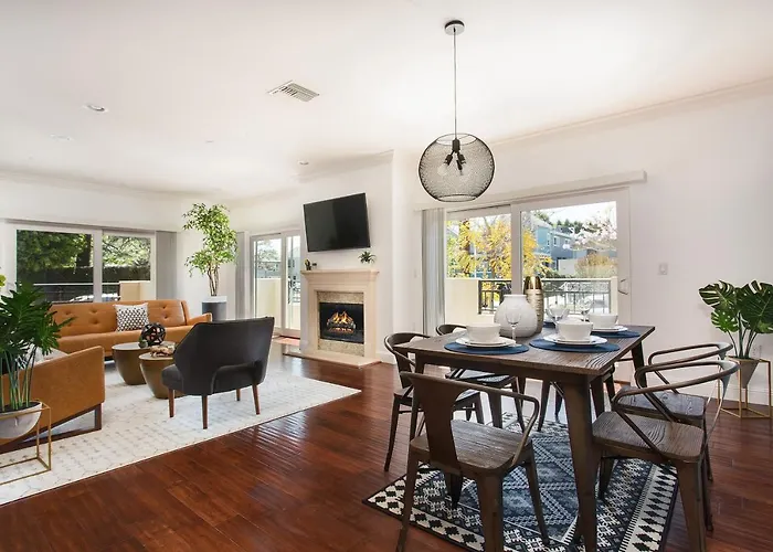 Los Angeles Luxury Suites