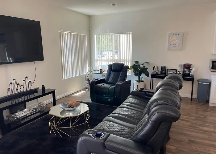 Van Nuys Rental
