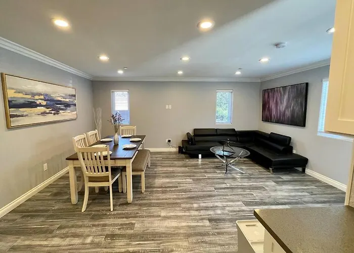 Newly Built Townhouse - Prime Hollywood Location