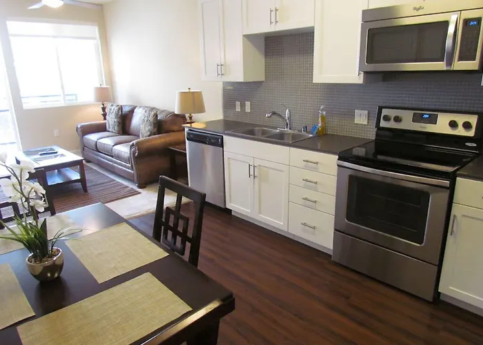 Miracle Mile Apartments With Full Amenities
