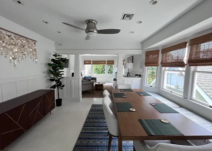 The Craftsman House In Venice Beach