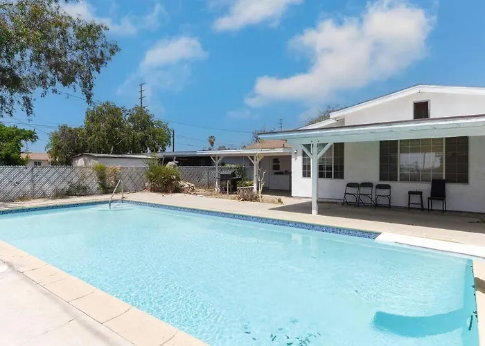Large 5 Bedroom Charmer With Pool