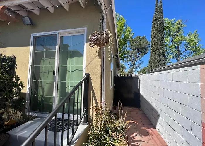 Sweet Tuscan Dreams In La.Private Entrance W/Patio