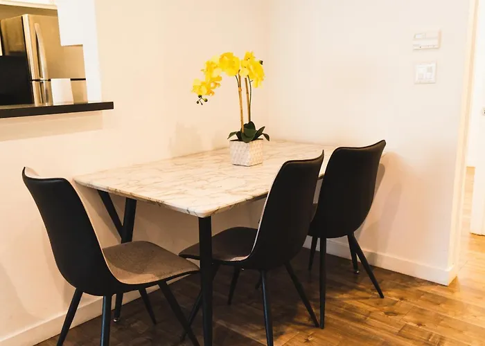 Cozy Koreatown 1 Bedroom Modern Furnished Free Parking