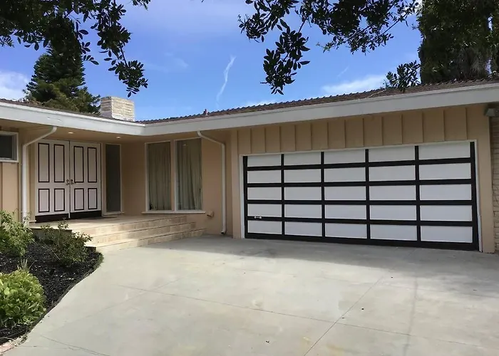 Encino Hills Luxury Villa With Gorgeous View
